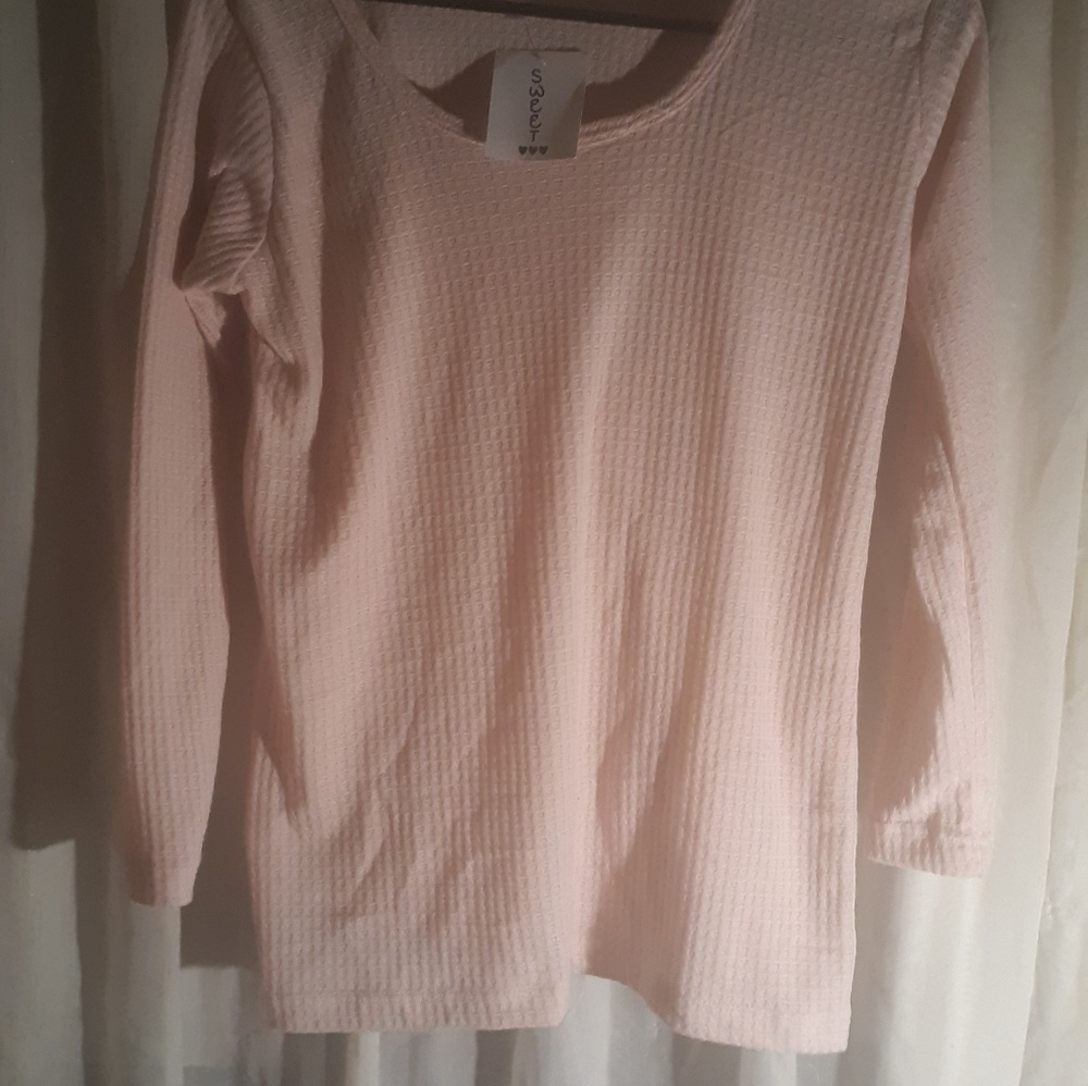 Soft "sweet" Longsleeve shirt size small